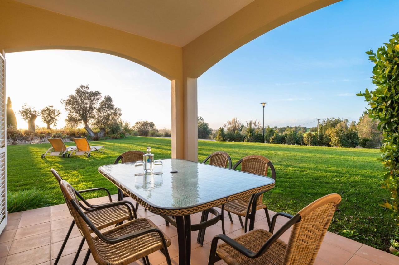 Vale D'Oliveiras Quinta Resort & Spa Карвоейру Экстерьер фото A patio in California